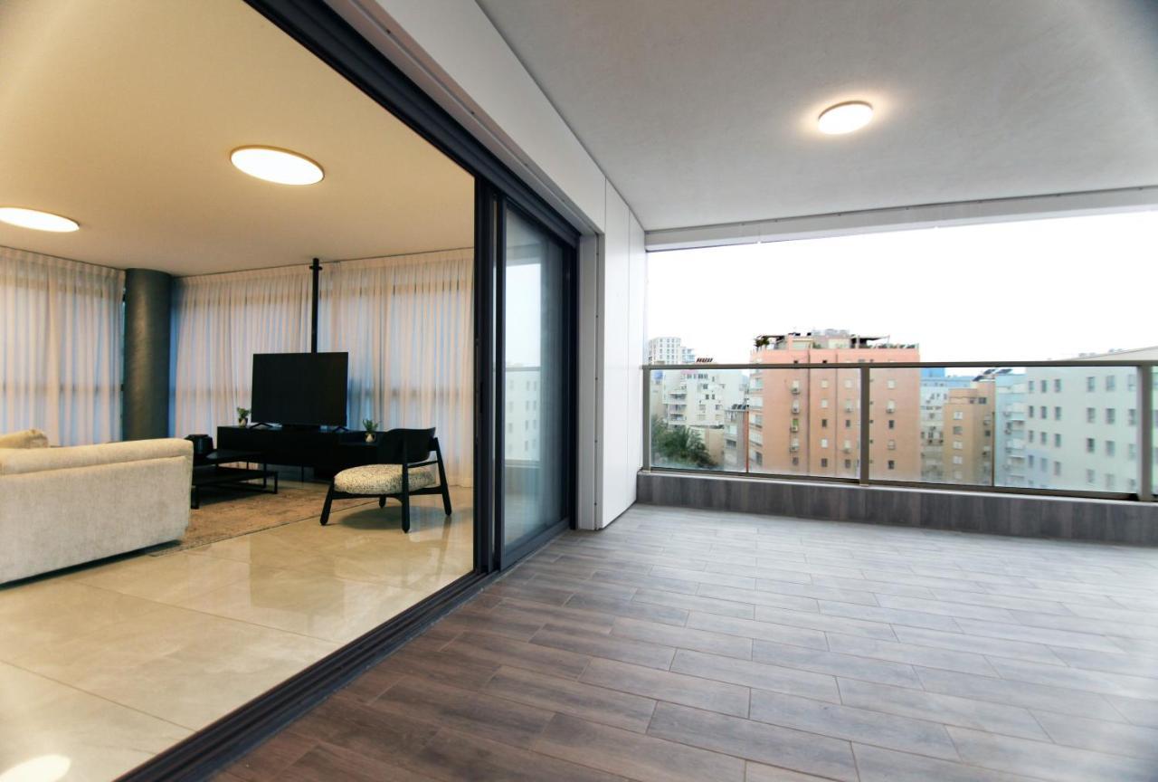 Mini Penthouse Near The Beach Нетания Екстериор снимка